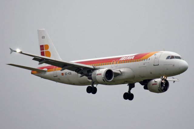 Airbus A320 (EC-ICQ)