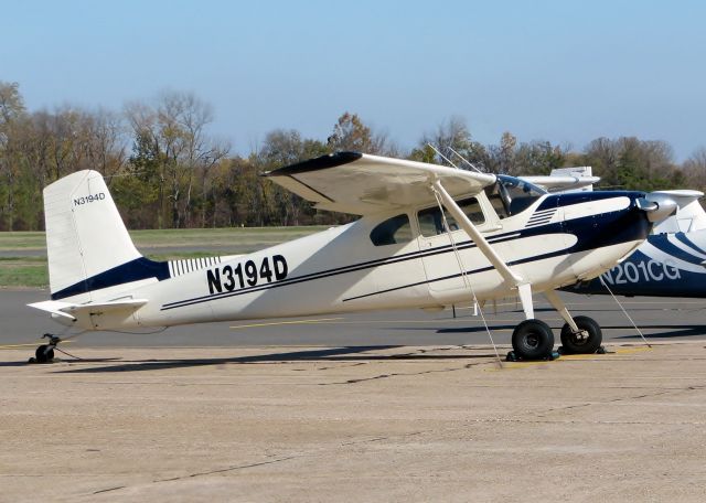 Cessna Skywagon 180 (N3194D) - At Downtown Shreveport.