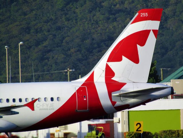 Airbus A319 (C-FYJE)
