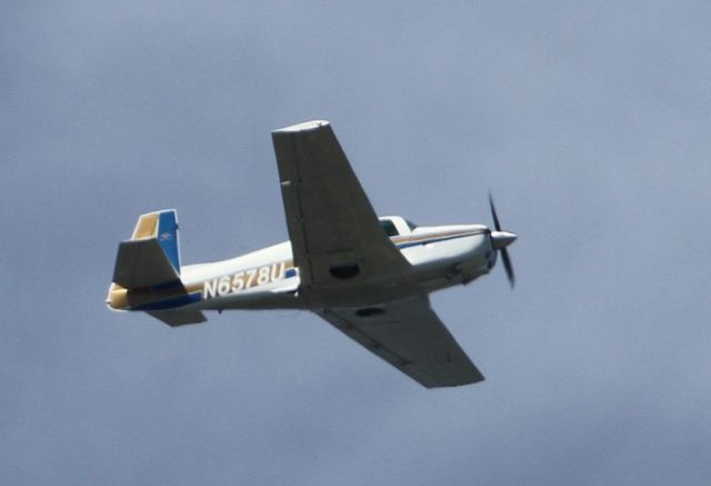 Mooney M-20J MSE (N6578U) - Over Mercer Island, WA