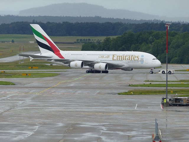 Airbus A380-800 — - Date 12/06/16
