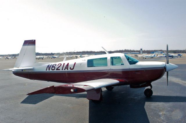 Mooney M-20 (N621AJ)