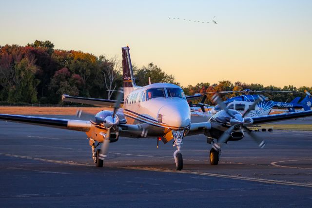 Beechcraft King Air 90 (N94XP) - Taxiing towards the FBO at KVAY | @shotbydanwhite on instagram