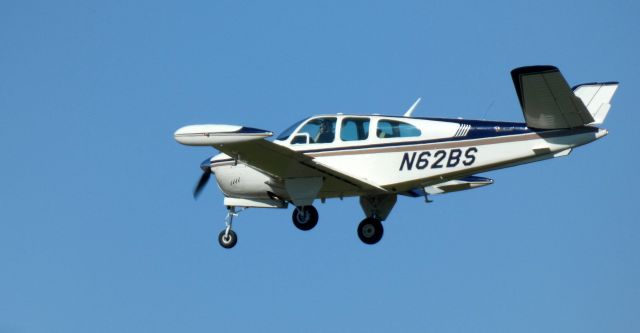 Beechcraft 35 Bonanza (N62BS) - On final is this 1962 Beechcraft 35 Bonanza in the Autumn of 2020.