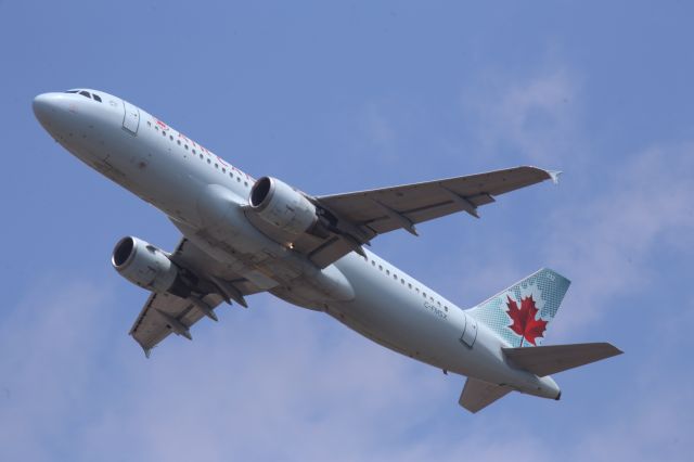 Airbus A320 (C-FMSX)
