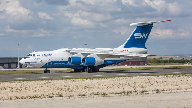 Ilyushin Il-76 (4K-AZ100)