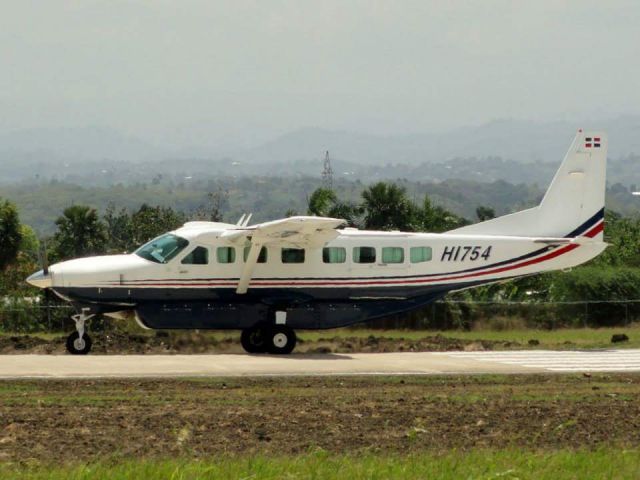 Cessna Caravan (HI754)