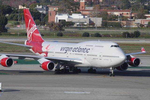 Boeing 747-400 (G-VFAB)