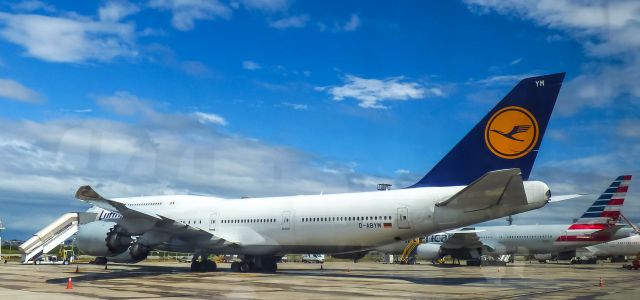 BOEING 747-8 (D-ABYM)