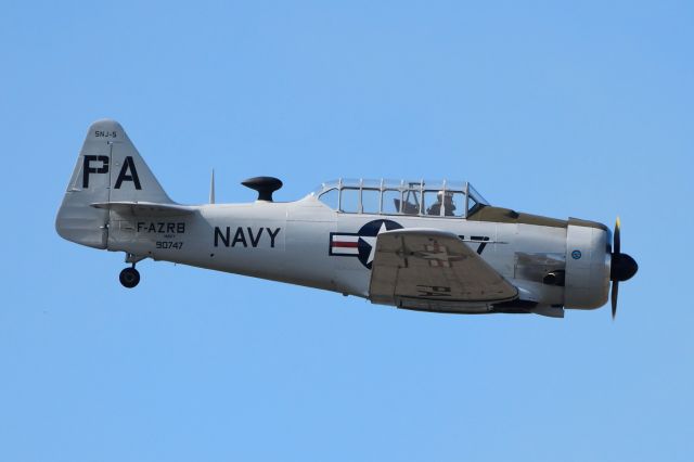 North American T-6 Texan (F-AZRB) - North American T-6 Harvard à Roanne en 2018