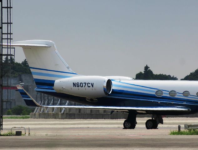 Gulfstream Aerospace Gulfstream V (N607CV) - I take a picture on Aug 5, 2017.