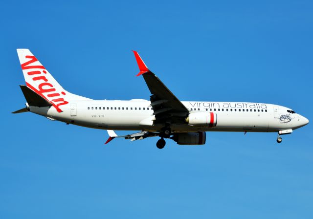 Boeing 737-800 (VH-YIR)