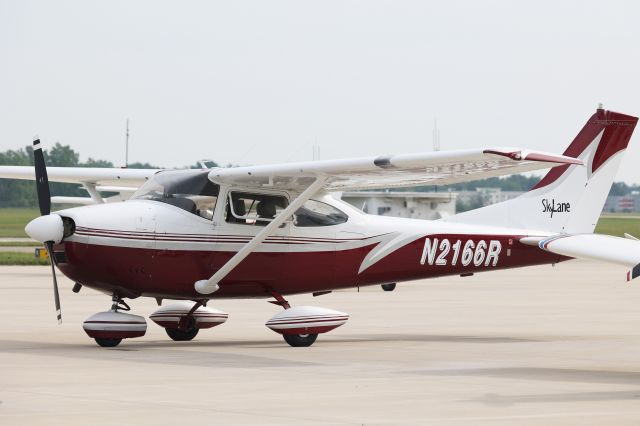 Cessna Skylane (N2166R)