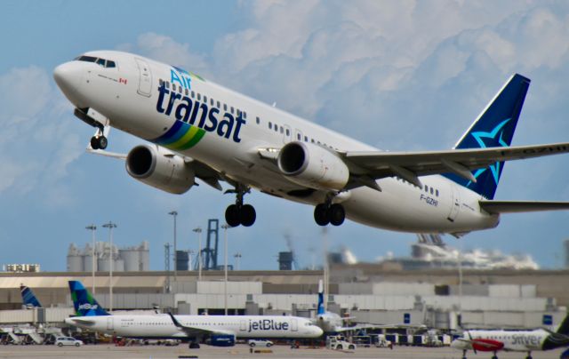 Boeing 737-800 (F-GZHI)