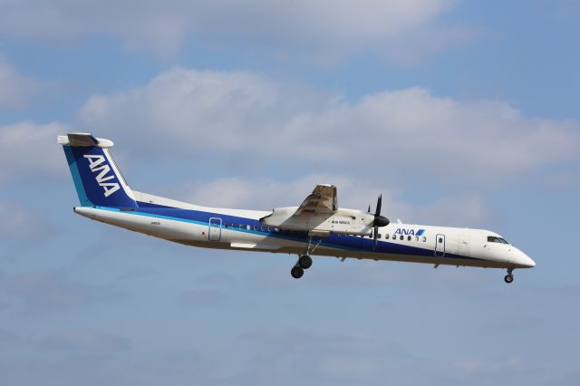 de Havilland Dash 8-400 (JA851A)