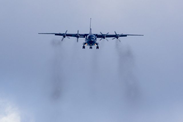 Antonov An-12 (UR-CGV)