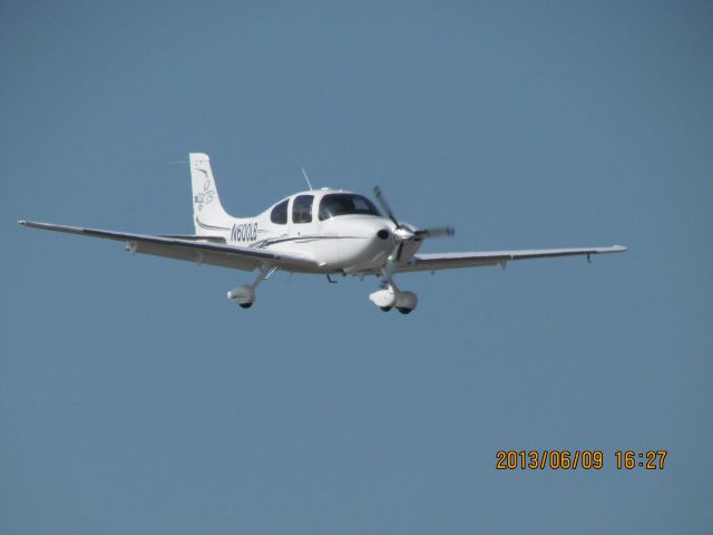 Cirrus SR-22 (N600LB)