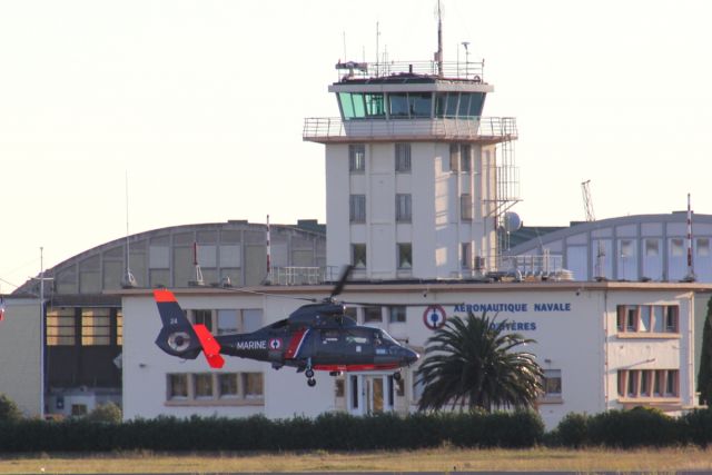 — — - FRENCH NAVY RESCUE AT TOULON HYERES