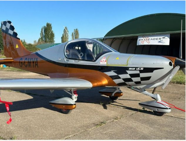 Jihlavan JA-400 Skyleader 400 (G-CMYA)