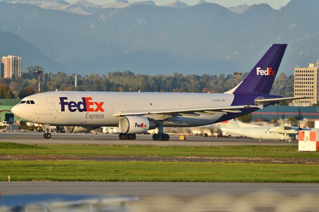 Airbus A300F4-600 (N732FD)