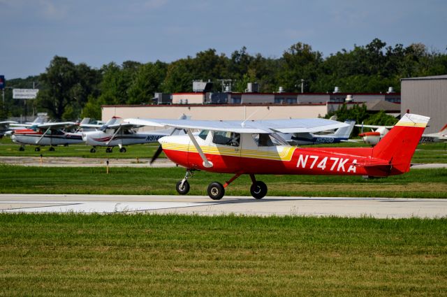 Cessna Commuter (N747KA) - Departing KPWK for a local lesson.