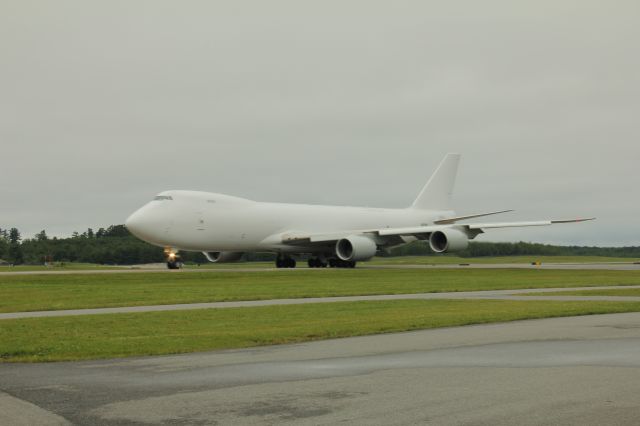 BOEING 747-8 (N6009F) - BOE523 Boeing 747-8F taxiing for takeoff on runway 33 at KBGR.