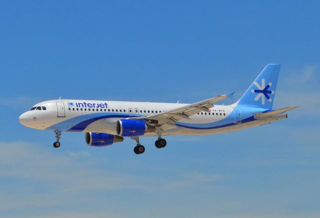 Airbus A320 (XA-MYR)