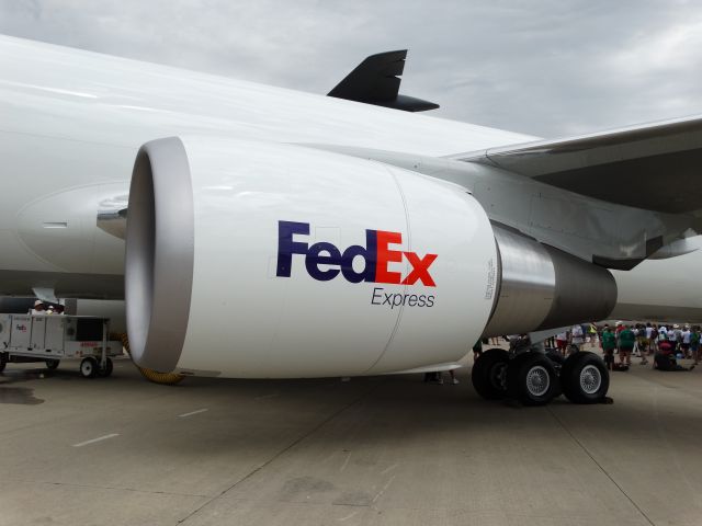 BOEING 767-300 (N138FE) - Boeing 767-3S2(F)(ER)