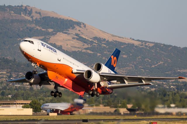 McDonnell Douglas DC-10 (N603AX)