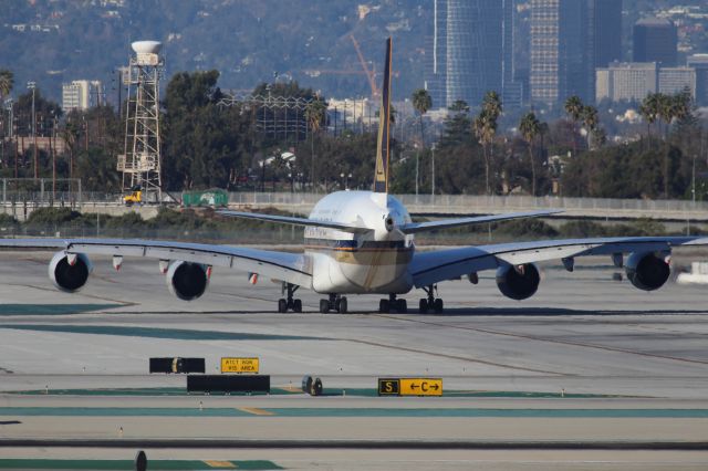 Airbus A380-800 (9V-SKN)