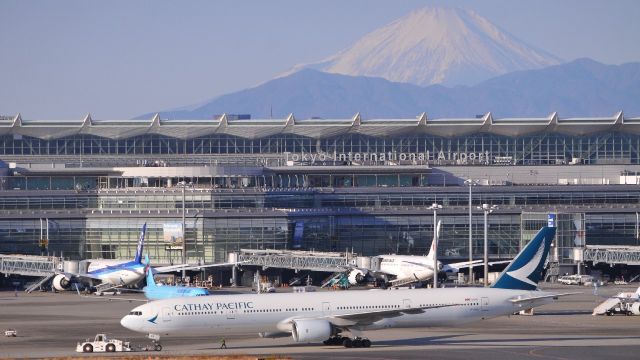 BOEING 777-300 (B-HNS)