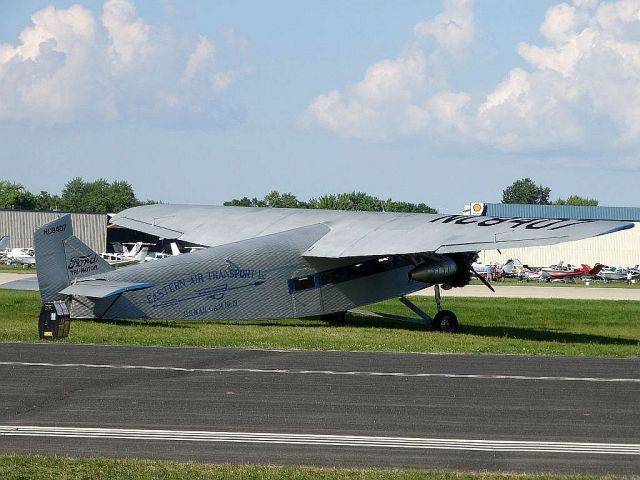 Ford Tri-Motor (N8407)