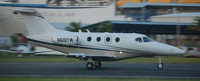 Beechcraft Premier 1 (N69YM)