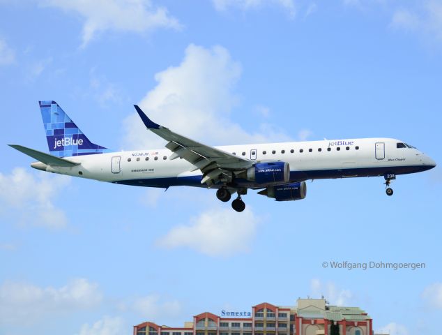 Embraer ERJ-190 (N238JB)