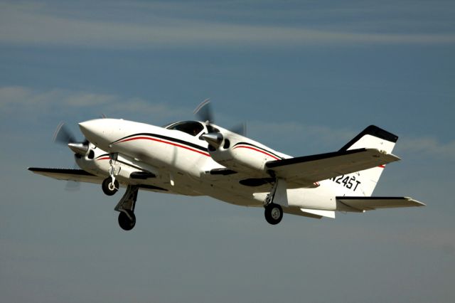 Cessna 421 (N245T) - East bound take off