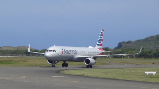 Airbus A321 (N152AA)