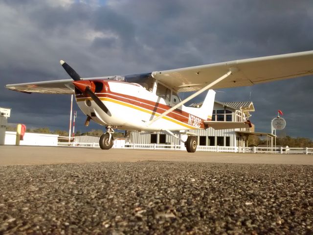 Cessna Skyhawk (N738ZC) - 8ZC at Quincy after some Christmas Day flying