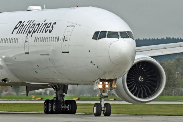 BOEING 777-300ER (RP-C7773)