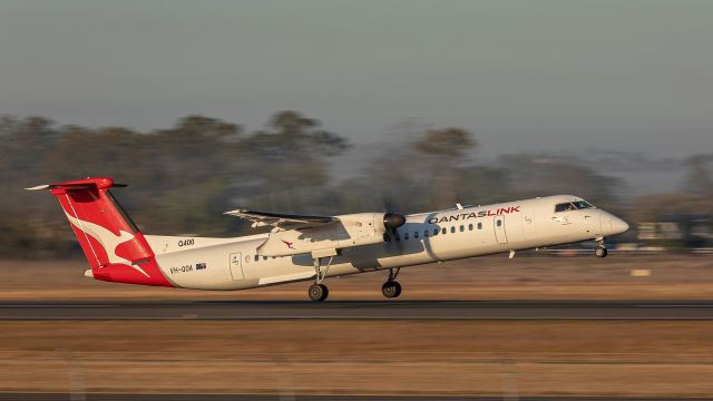de Havilland Dash 8-400 (VH-QOA)