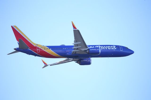 Boeing 737 MAX 8 (N8716B)