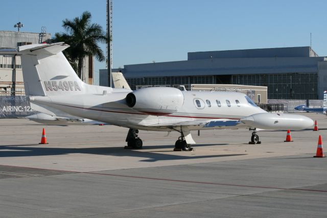 Learjet 35 (N549PA)