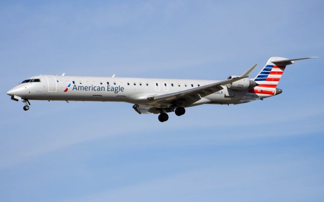 Canadair Regional Jet CRJ-900 (N950LR)