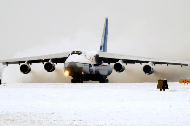 Antonov An-124 Ruslan (RA-82068)