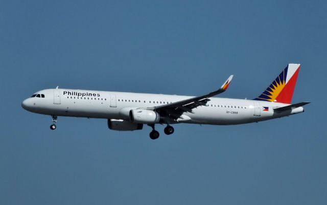 Airbus A321 (RP-C9918) - Final approach to NRT Rwy34R.(2016/02/17)