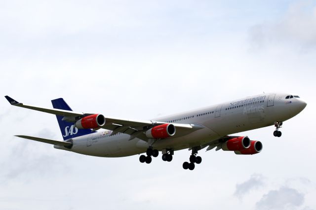 Airbus A340-300 (OY-KBA)