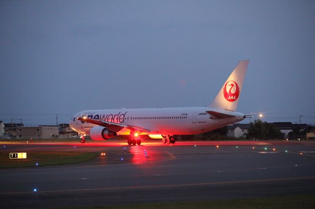 BOEING 767-300 (JA8980) - July 10th 2019:HKD-HND.