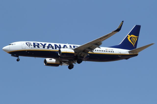 Boeing 737-800 (EI-ENK) - 06/05/2023:br /Flight from Pafos (PFO), Cyprus, on final to runway 30.