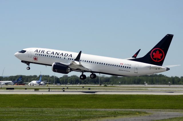 Boeing 737 MAX 8 (C-FSJH)