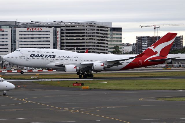 Boeing 747-400 (VH-OEJ) - ON 5 DEC 2017