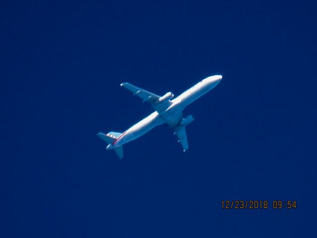 Airbus A321 (N524UW)